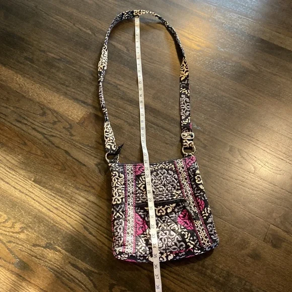 Vera Bradley Crossbody Pink Black Gray GUC Purse - Picture 2 of 8